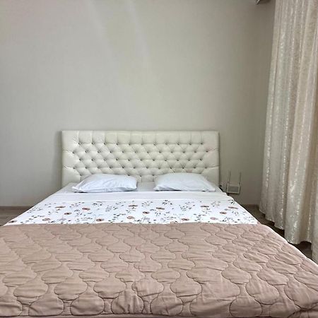 1 Комнатная Драмтеатр 1Bedroom Apartment Öskemen Buitenkant foto